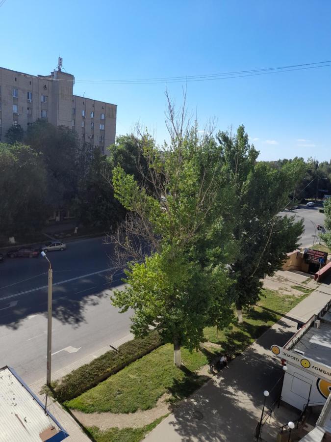 Изумруд Apartment Oral Bagian luar foto